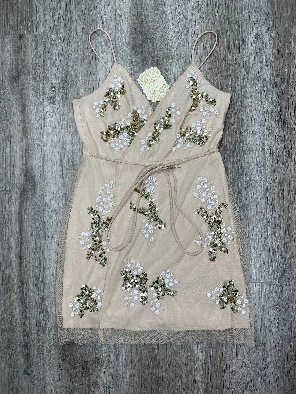 Price Rollback Gold Dress Party Short Altard State, Size S